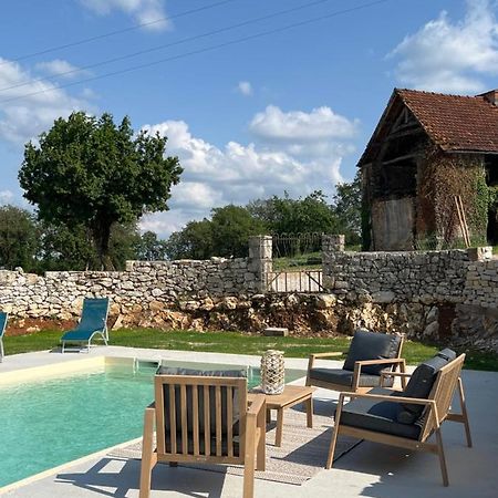 Chambre familiale à la ferme de la truffe Cuzance Exterior foto