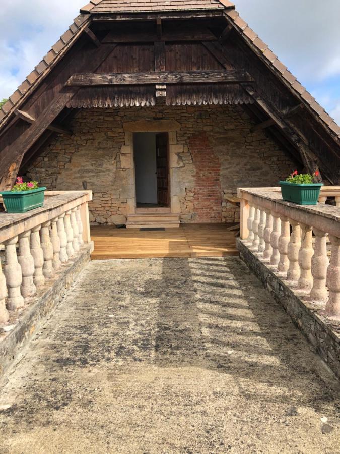 Chambre familiale à la ferme de la truffe Cuzance Exterior foto