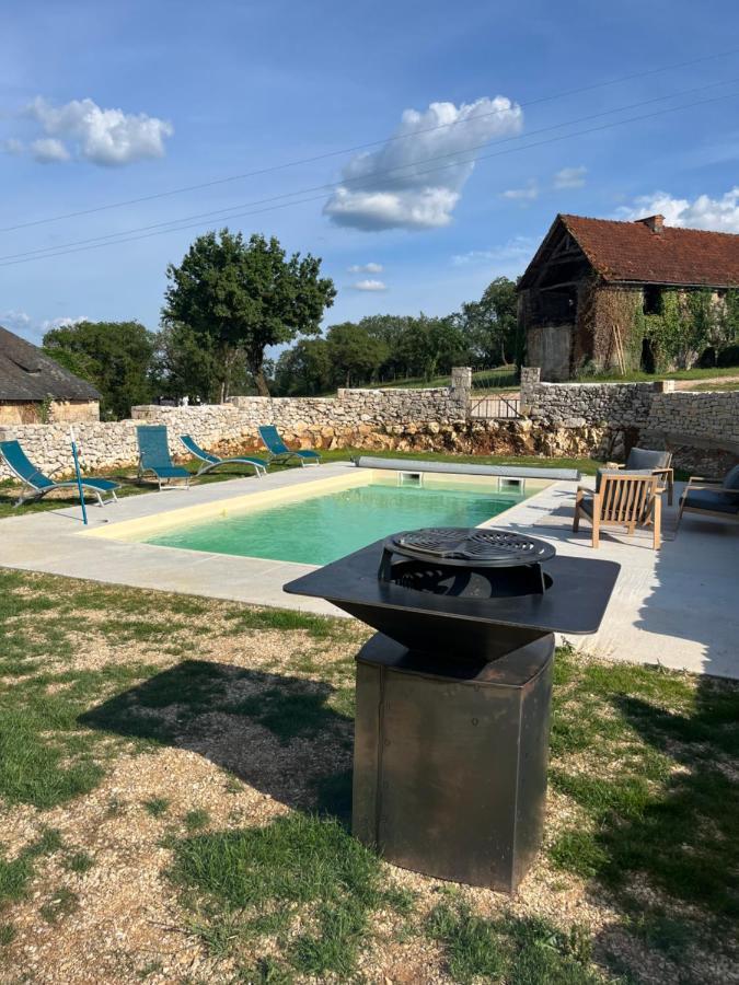 Chambre familiale à la ferme de la truffe Cuzance Exterior foto